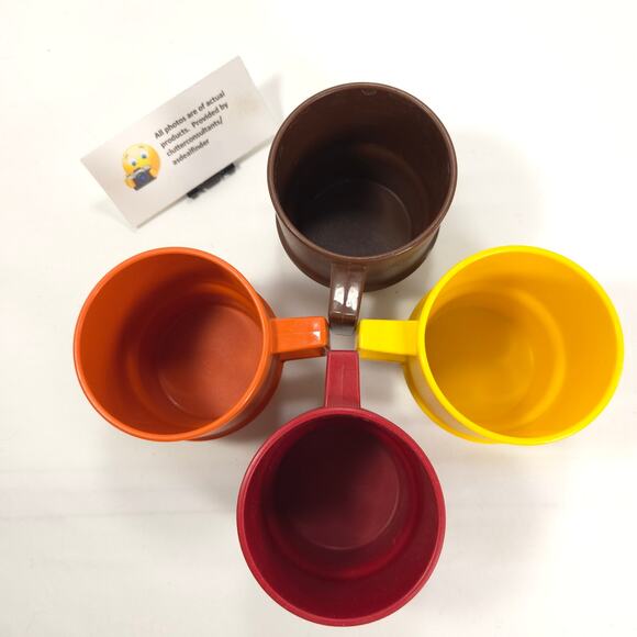 Tupperware Bundle 4 #1312 Stacking Mugs 4 #1534 Square Plates Harvest Colors - Picture 5 of 7